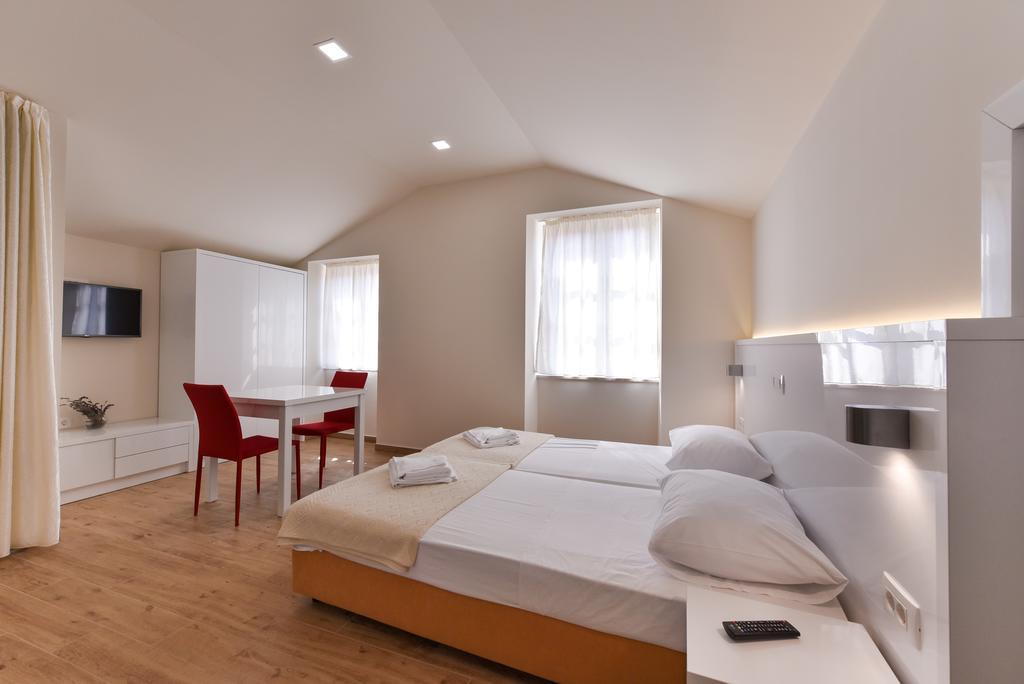Idassa Atrium Rooms Zadar Exterior photo