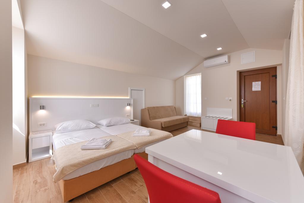 Idassa Atrium Rooms Zadar Exterior photo